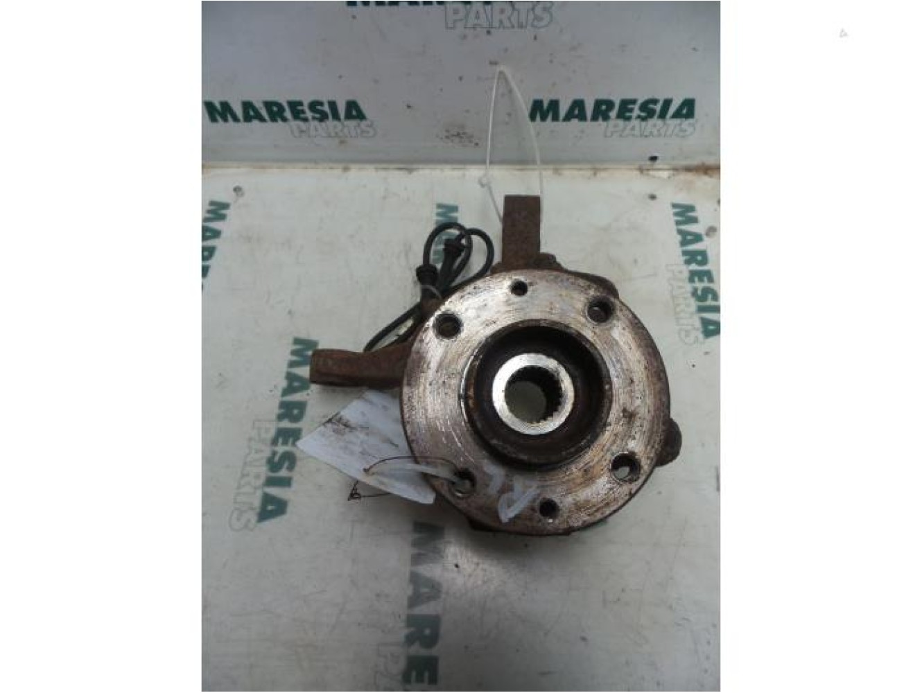 Renault - Kangoo - Knuckle, front right