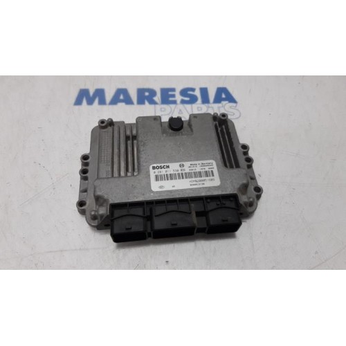 Renault - Trafic - Engine management computer