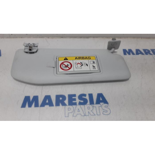 Peugeot - 208 - Sun visor
