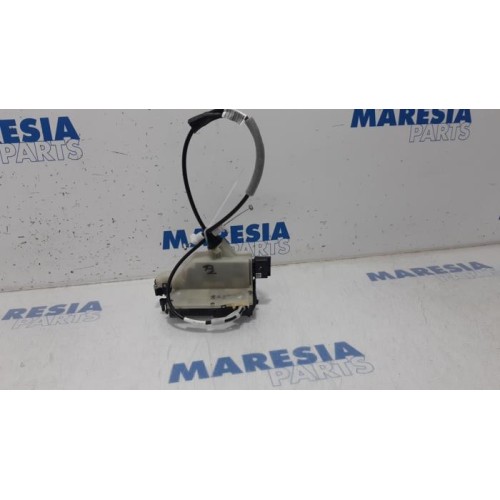 Peugeot - 208 - Front door lock mechanism 4-door, right