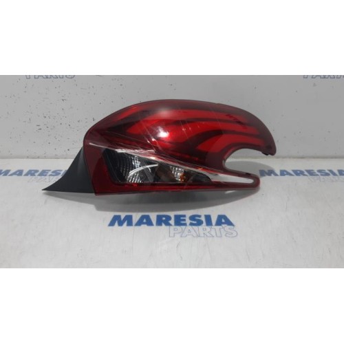 Peugeot - 208 - Taillight, right