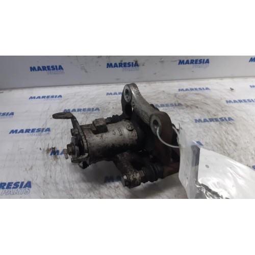 Renault - Megane - Bremszange links hinten