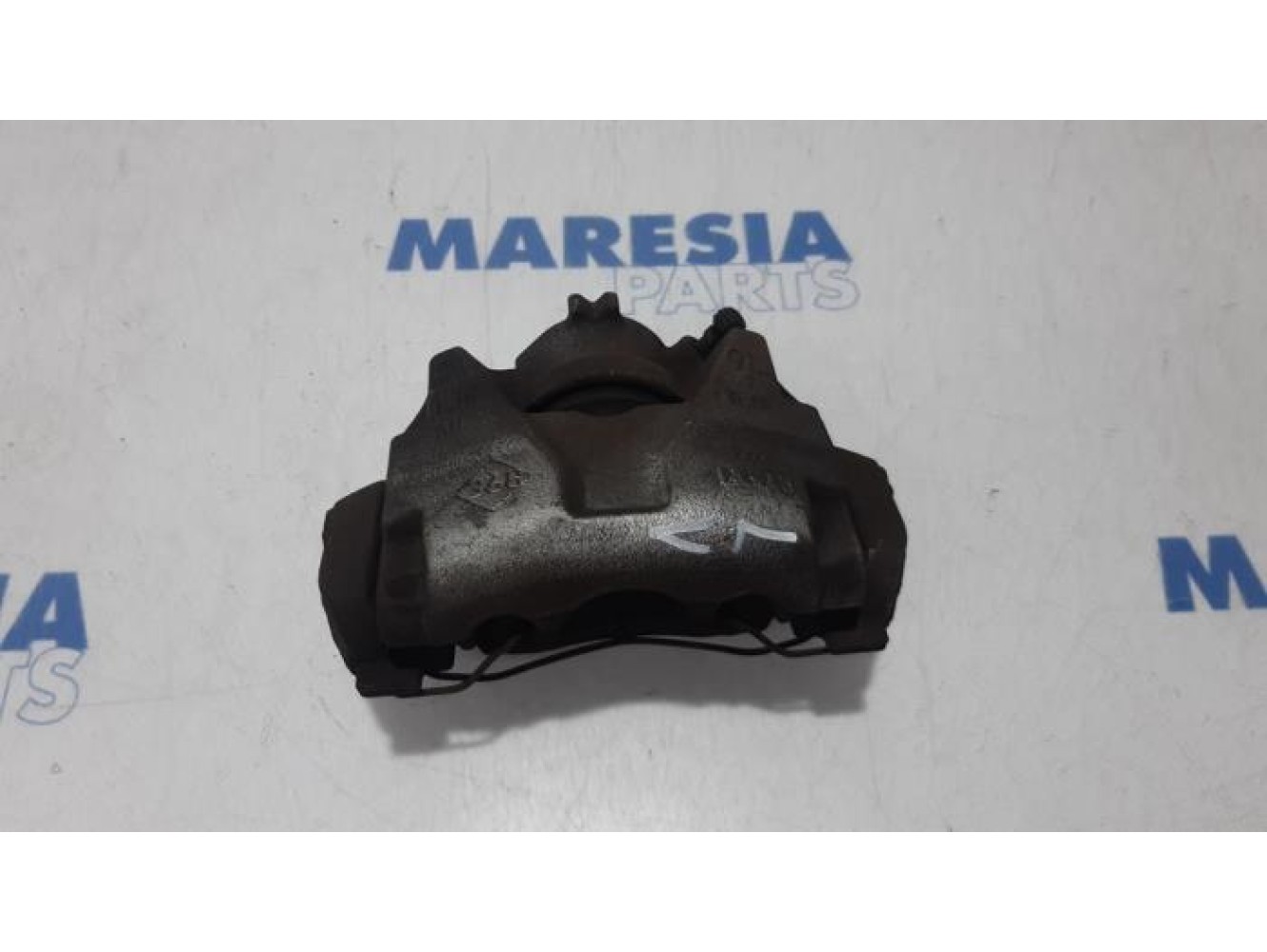 Renault - Megane - Front brake calliper, left