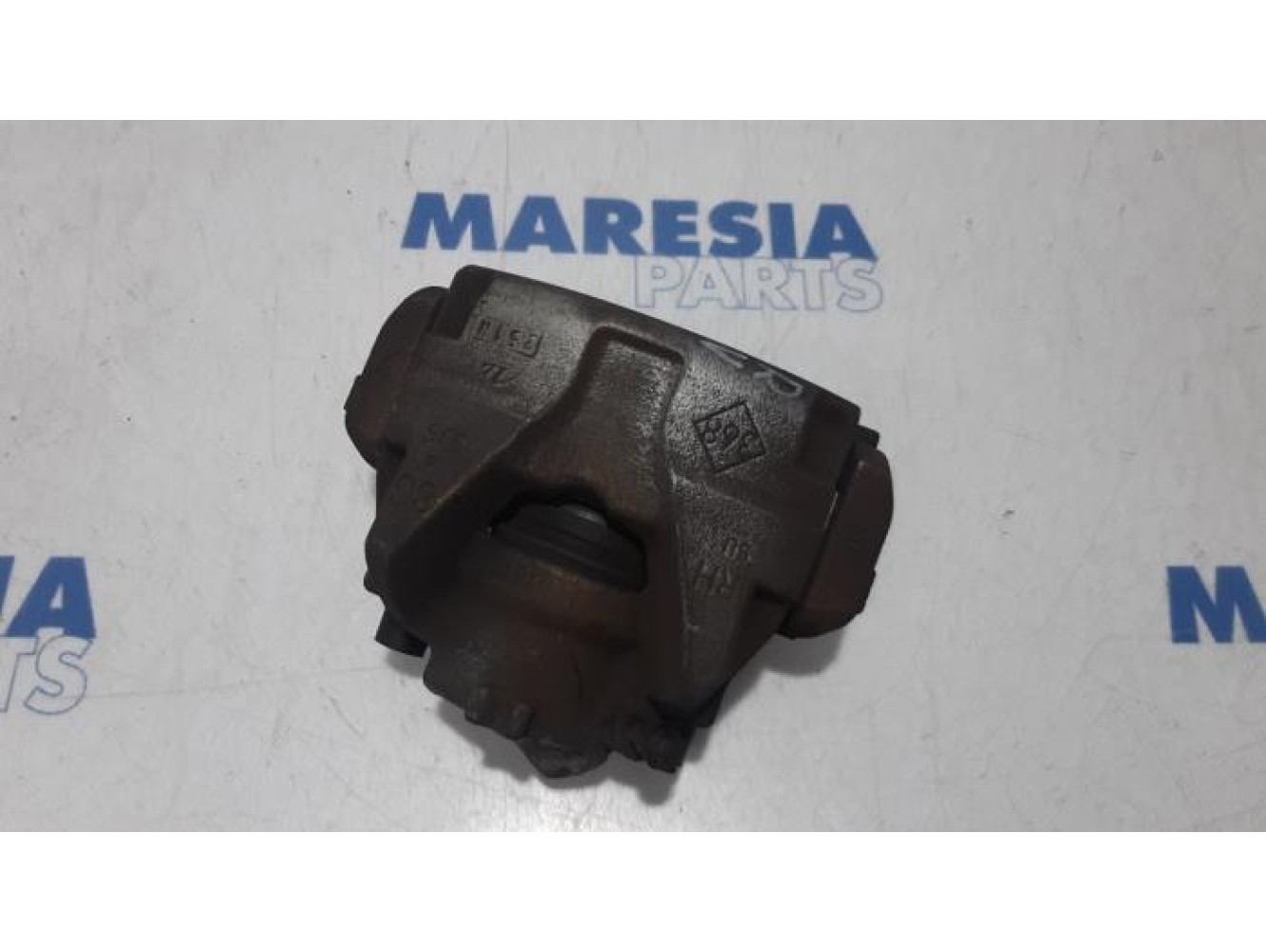 Renault - Megane - Front brake calliper, right