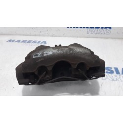 Renault - Megane - Front brake calliper, right