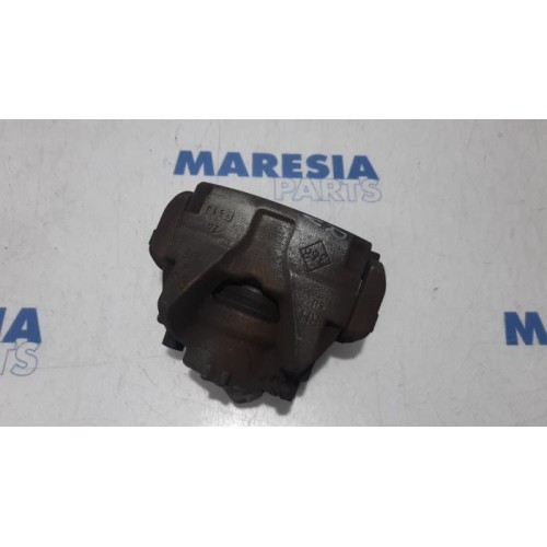 Renault - Megane - Front brake calliper, right