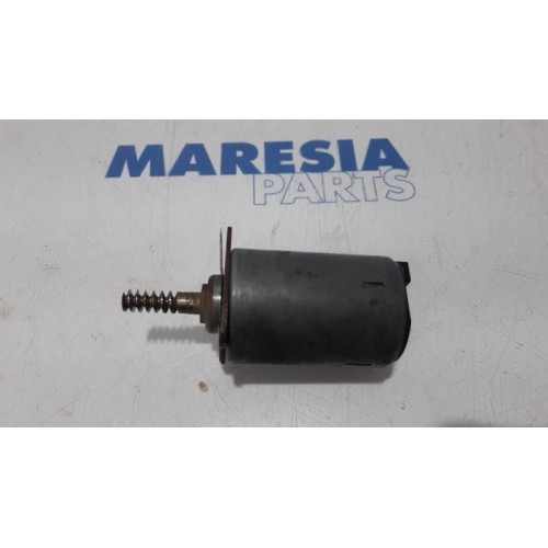 Peugeot - 207 - Camshaft adjuster