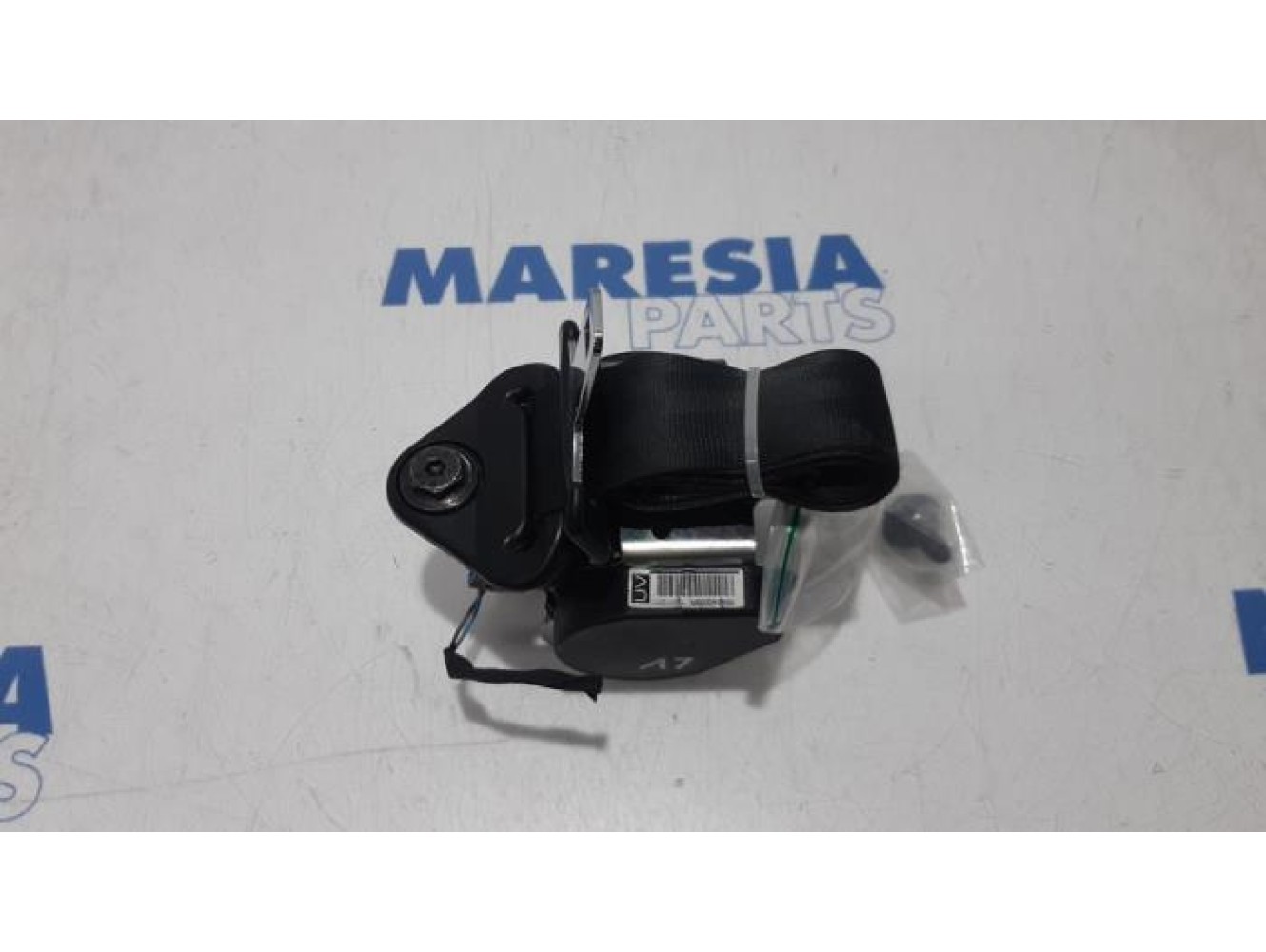 Renault - Megane - Front seatbelt, left