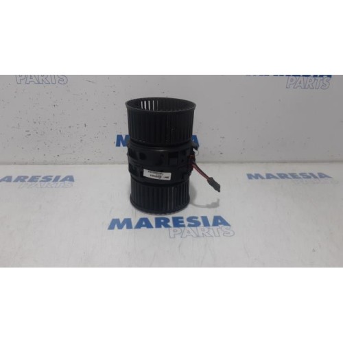 Renault - Megane - Heating and ventilation fan motor