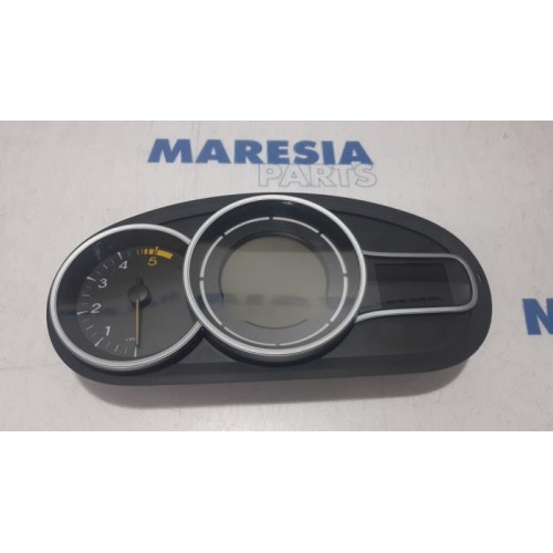 Renault - Megane - Instrumentenbrett