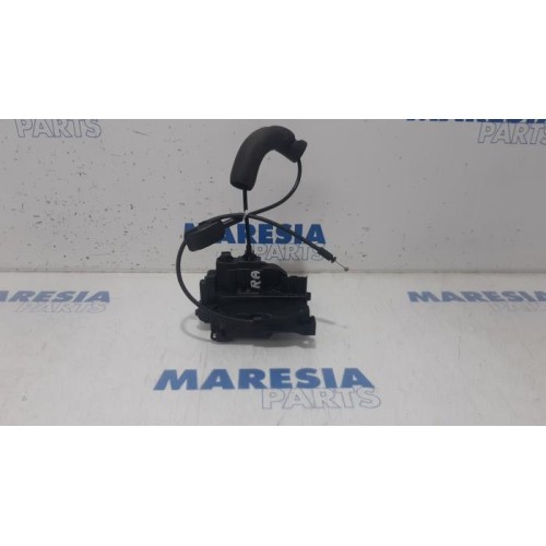 Renault - Megane - Rear door mechanism 4-door, right