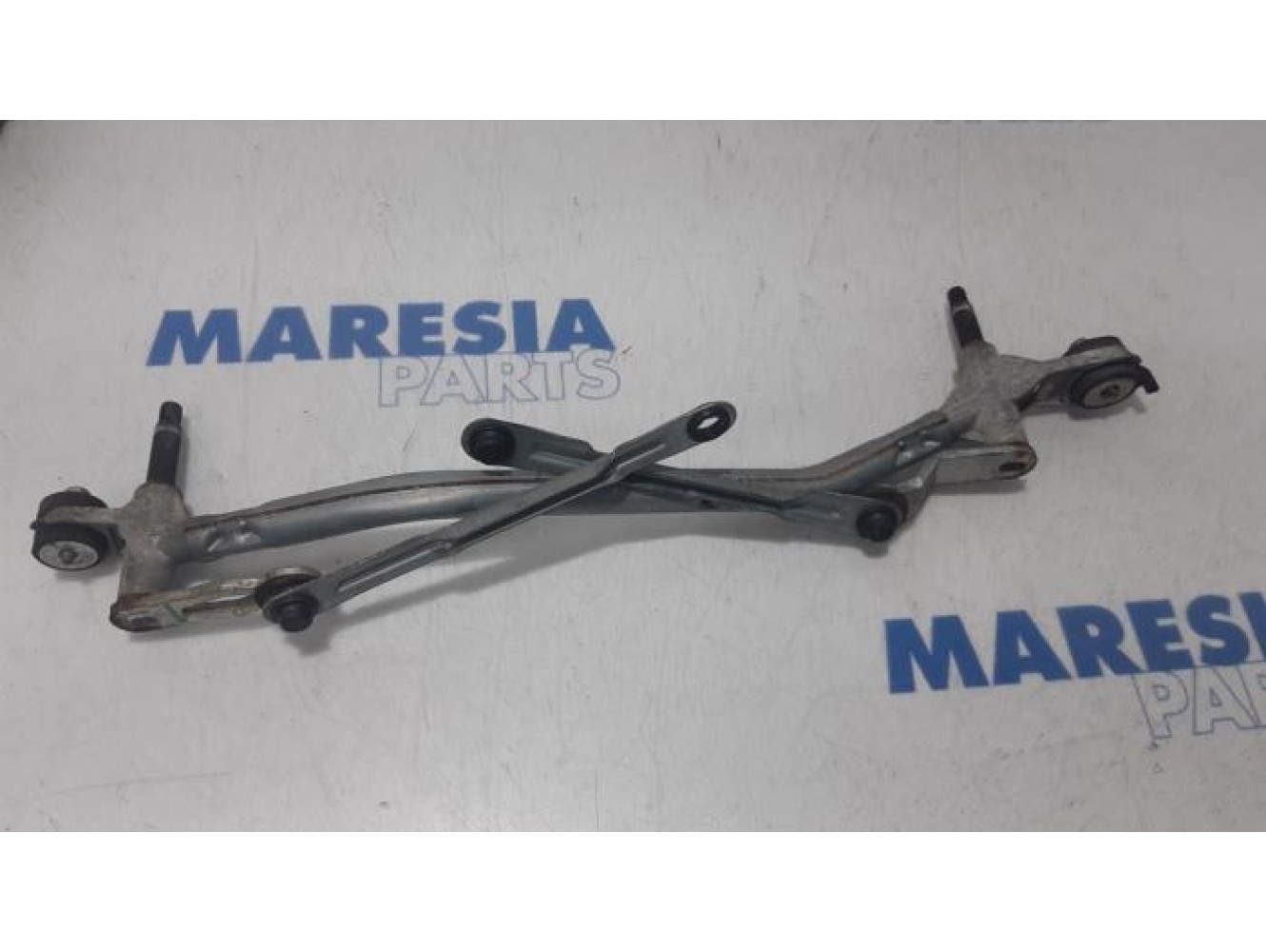 Citroen - DS3 - Wiper mechanism