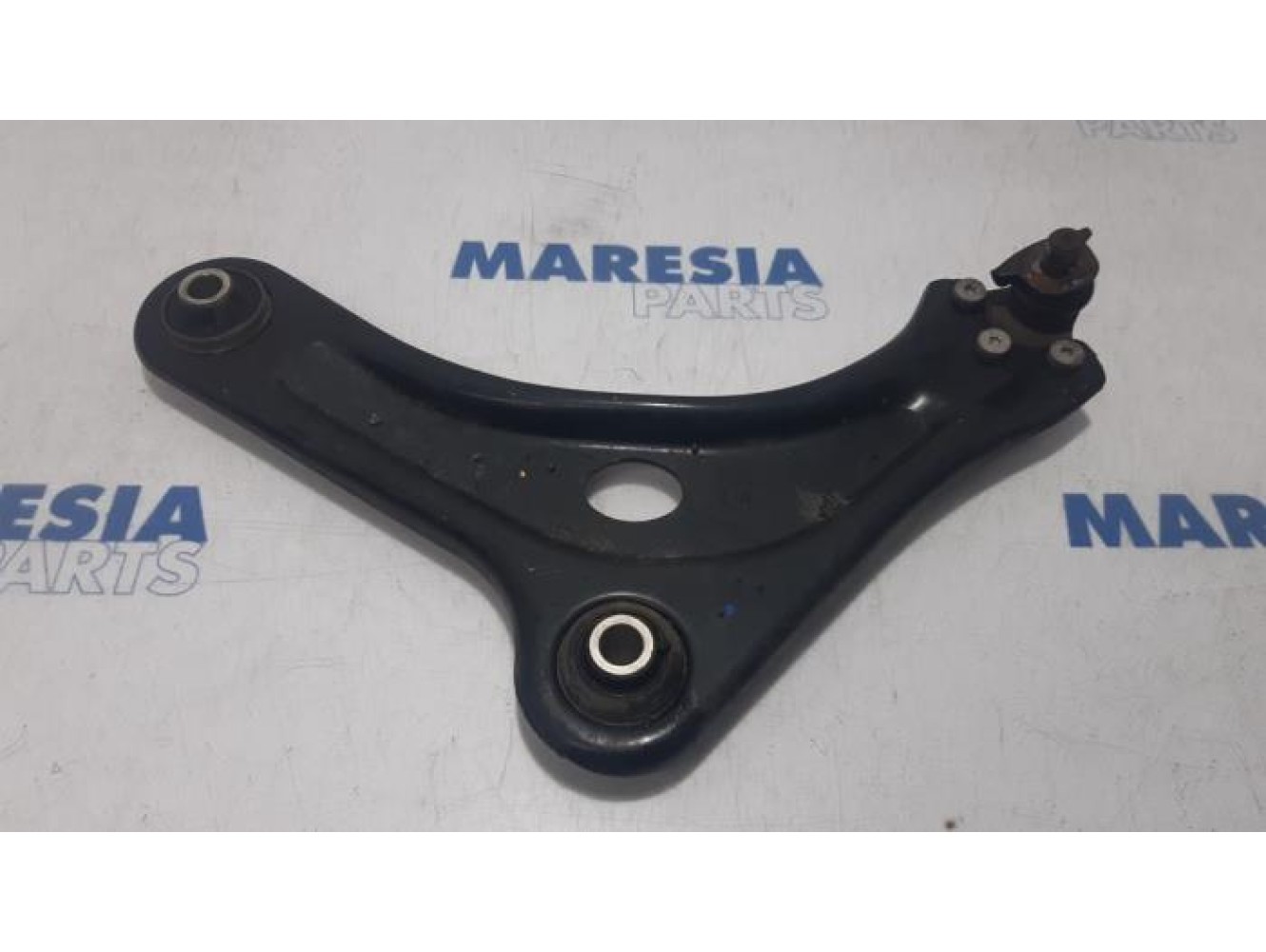 Citroen - DS3 - Front lower wishbone, left