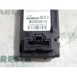 Renault - Megane Scenic - Card reader (lock)