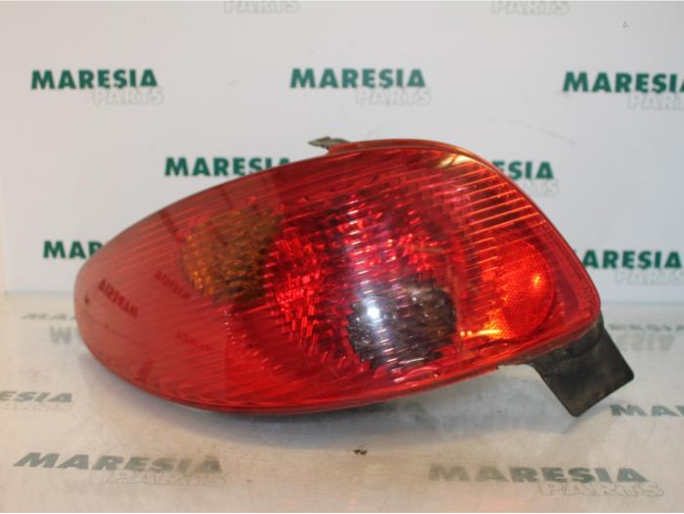 Peugeot - 206 - Achterlicht links