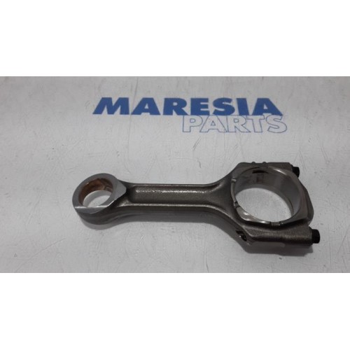 Alfa Romeo - 159 - Connecting rod