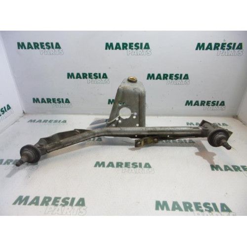 Peugeot - 206 - Wiper mechanism