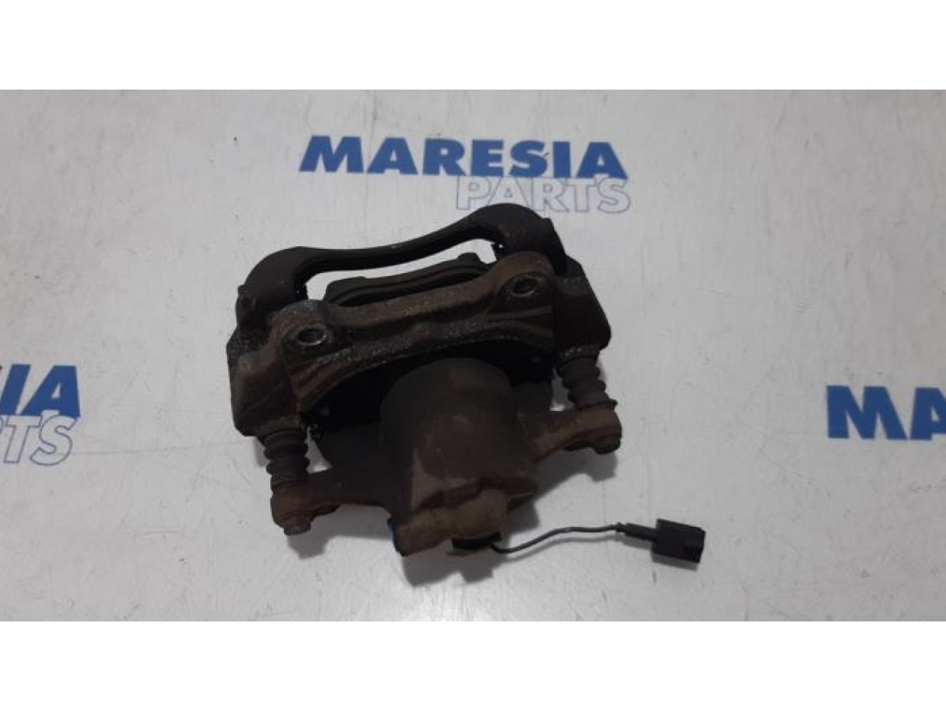 Fiat - Fiorino - Front brake calliper, right