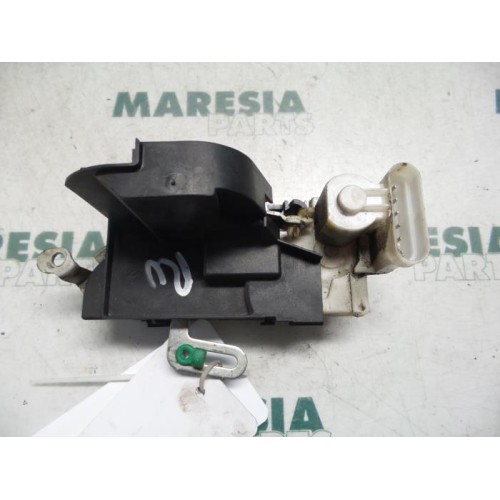 Fiat - Punto - Front door lock mechanism 4-door, right