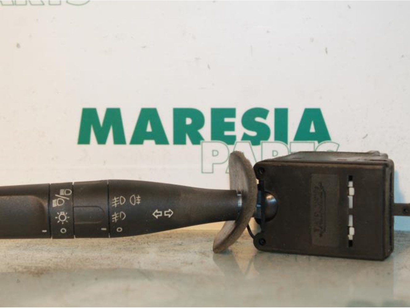 Peugeot - 206 - Indicator switch