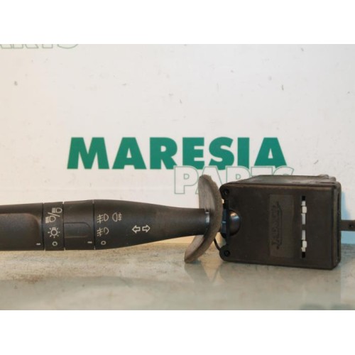 Peugeot - 206 - Indicator switch