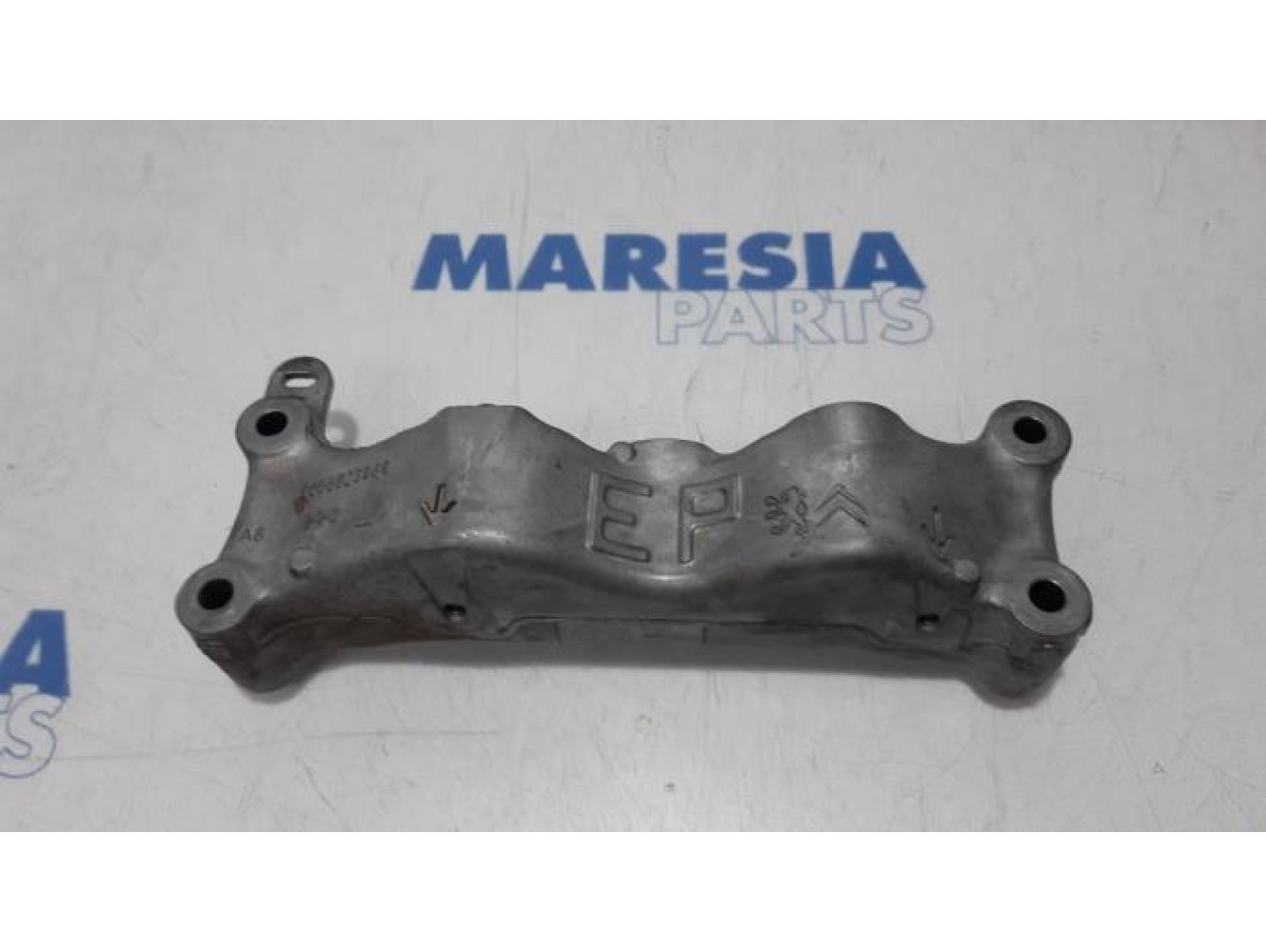 Peugeot - 308 - Engine mount