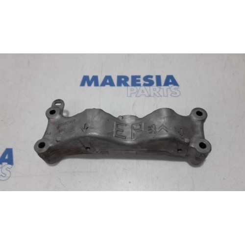 Peugeot - 308 - Engine mount