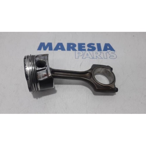 Citroen - DS3 - Piston