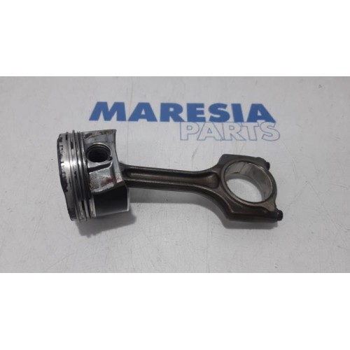 Citroen - DS3 - Piston