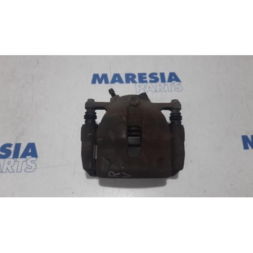 Renault - Kangoo - Front brake calliper, right