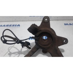 Renault - Kangoo - Knuckle, front right