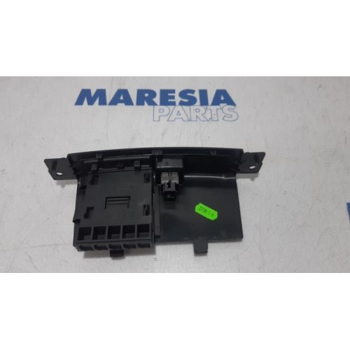 Peugeot - 207 - Card reader (lock)