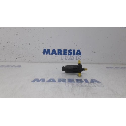 Fiat - Croma - Windscreen washer pump