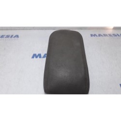 Renault - Megane - Armrest