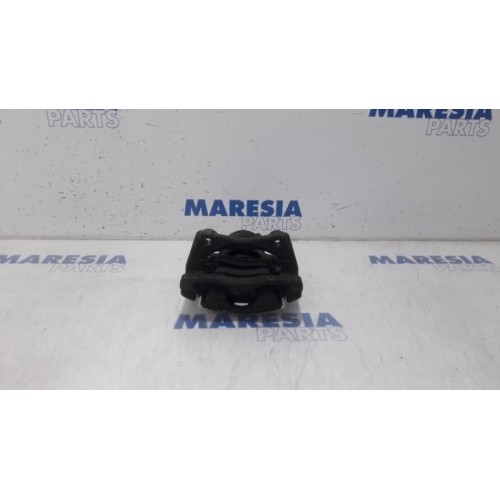 Renault - Clio - Front brake calliper, left