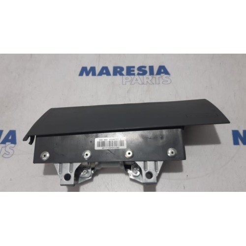 Fiat - Croma - Knee airbag, left
