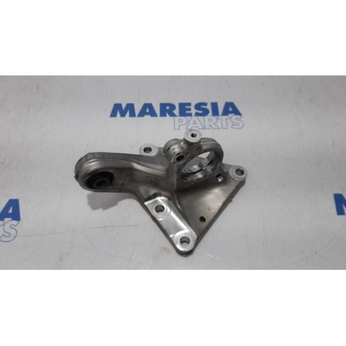 Peugeot - 508 - Gearbox mount