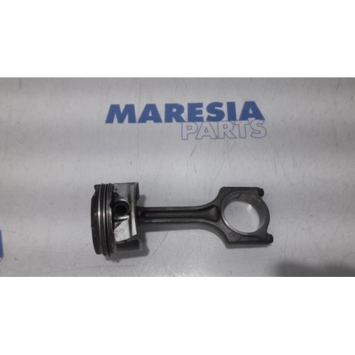Peugeot - 208 - Piston