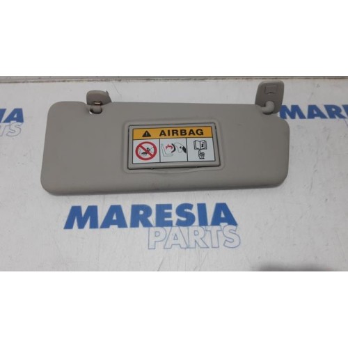 Renault - Clio - Sun visor