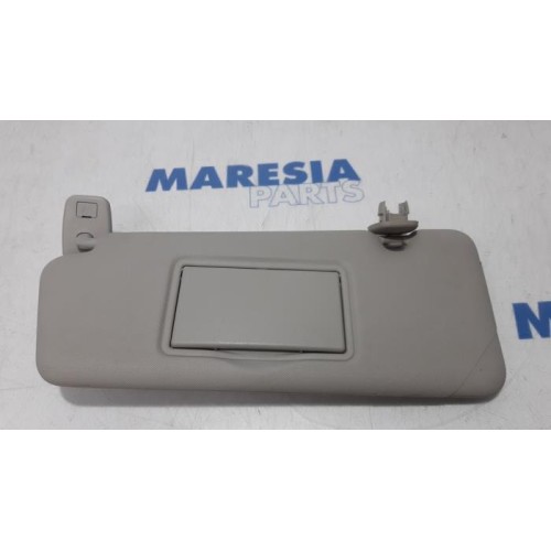 Renault - Clio - Sun visor
