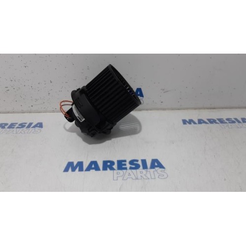 Renault - Clio - Heating and ventilation fan motor