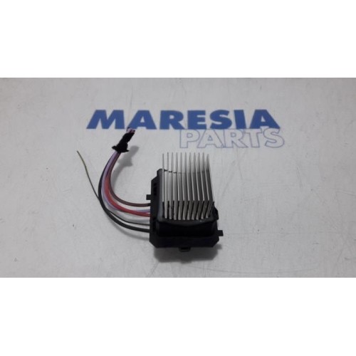 Renault - Clio - Heater resistor