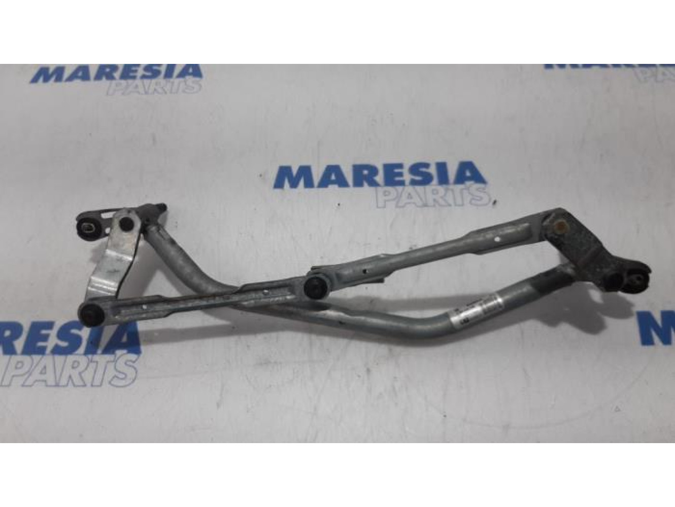 Peugeot - 207 - Wiper mechanism