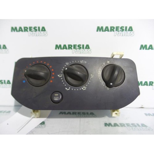 Renault - Clio - Heater control panel
