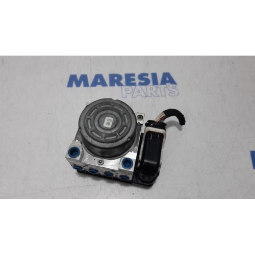 Citroen - DS3 - ABS pump