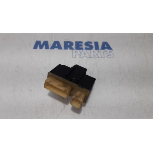 Citroen - DS3 - Glow plug relay