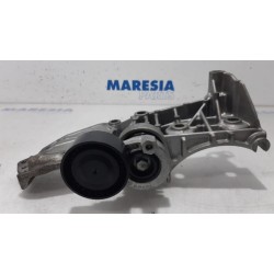 Renault - Megane - Support (miscellaneous)