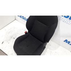 Peugeot - 208 - Stoel links