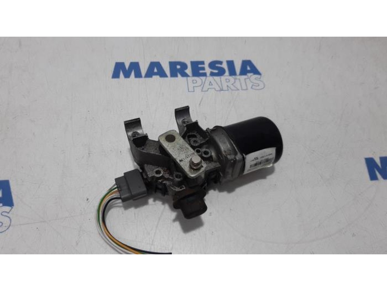 Renault - Clio - Front wiper motor