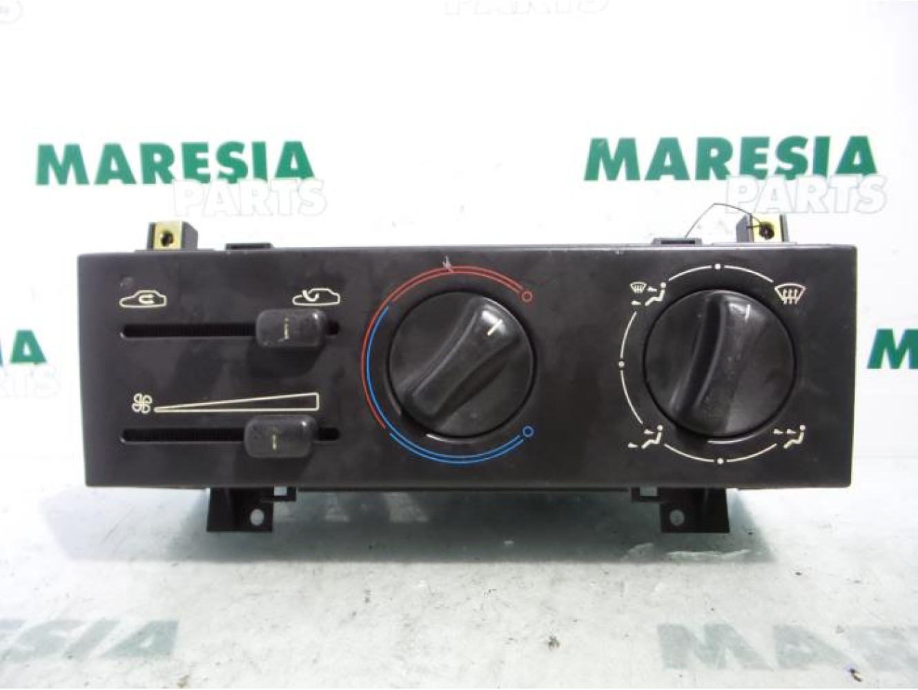 Peugeot - 406 - Panneau de commandes chauffage